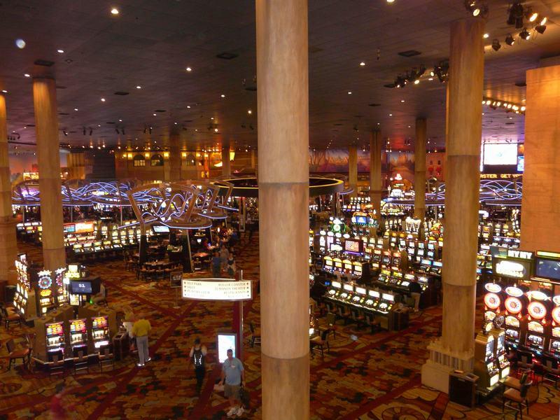 Las Vegas Strip Walk from the Luxor Hotel