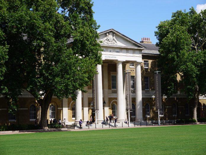 Saatchi Gallery: a contemporary art gallery in London